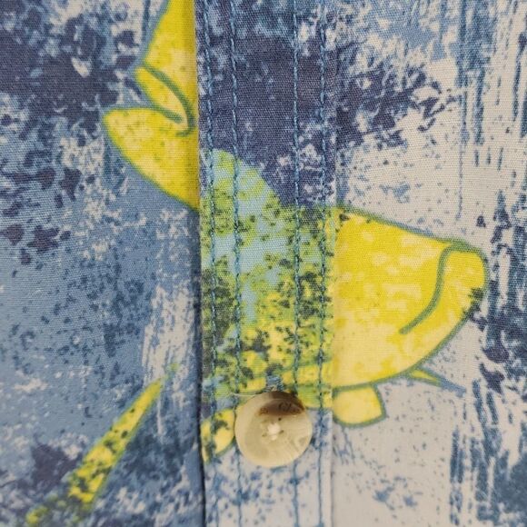 CLEARWATER, mens‎ hawian short sleeve shirt with fish.  Size Medium. Blue/green - Picture 5 of 9